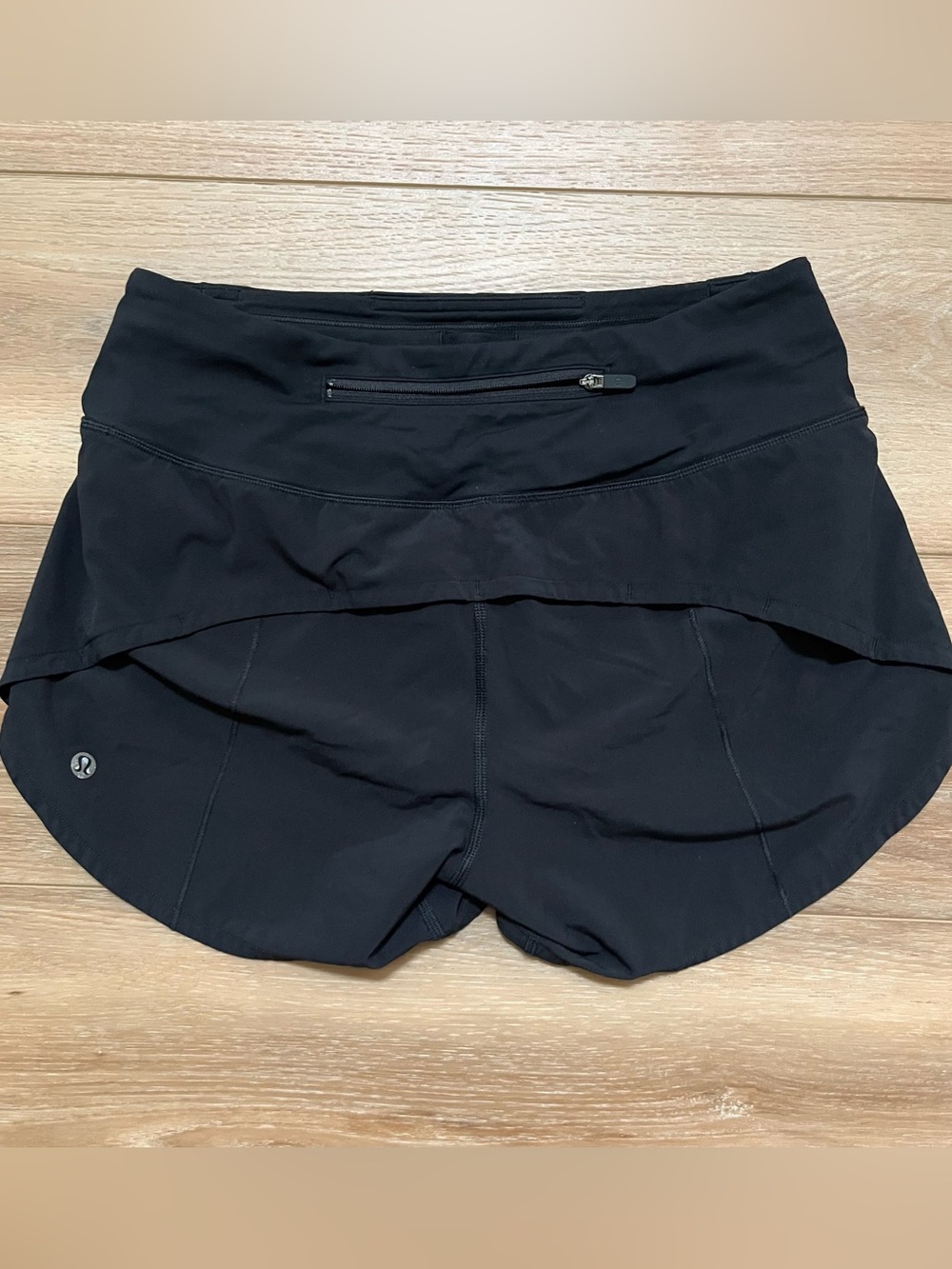 Lululemon Athletica W7AYM speed up black 4” long athletic running shorts 4 *read